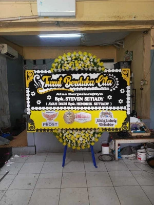Papan Bunga di Bayem Kasembon