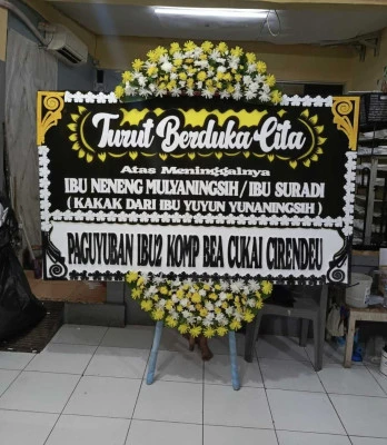 Papan Bunga di Bayem Kasembon